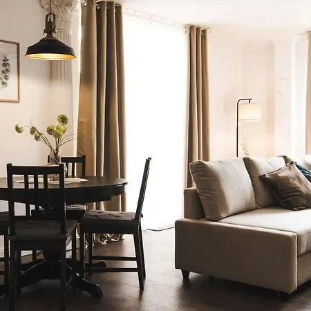 Luxury Apt + Office Apartment