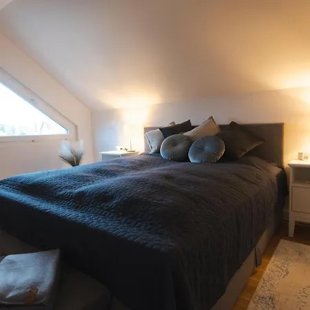 Apartment Luxury Apt + Office